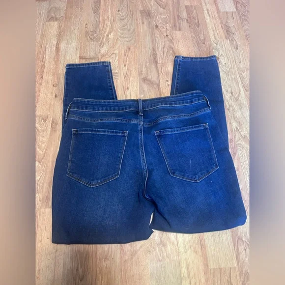 Old Navy midrise, rockstar, distressed, dark wash 12 short women’s jeans - Picture 3 of 4